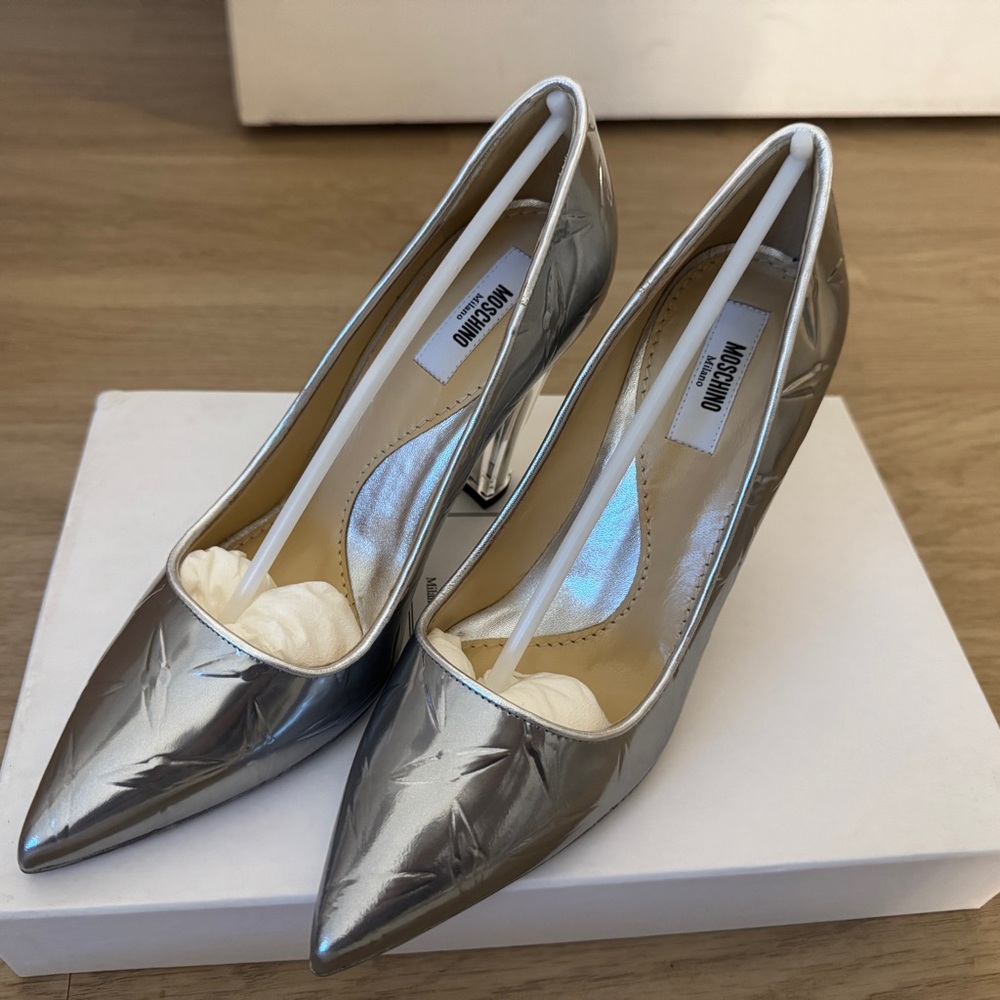 Moschino silver heels 👠